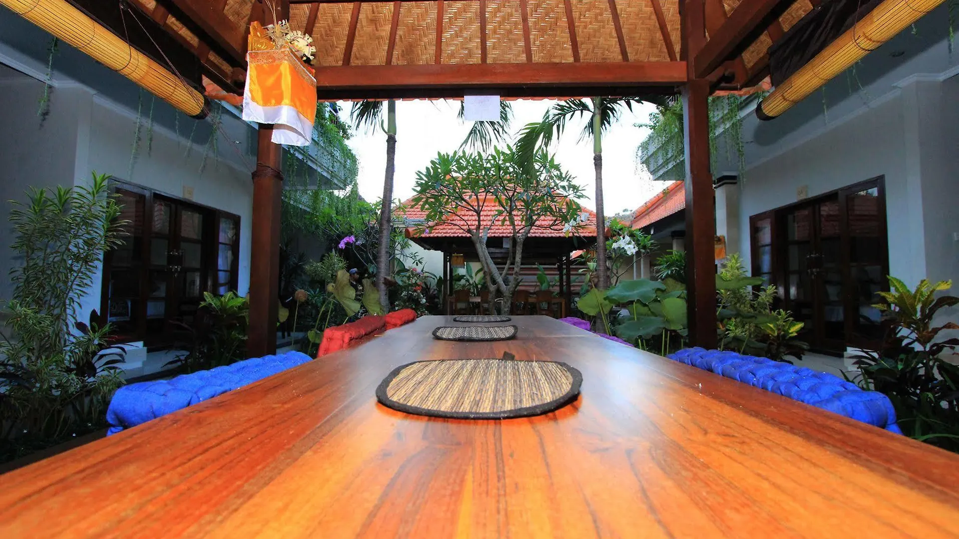 Gatra Ubud Inn 3*,