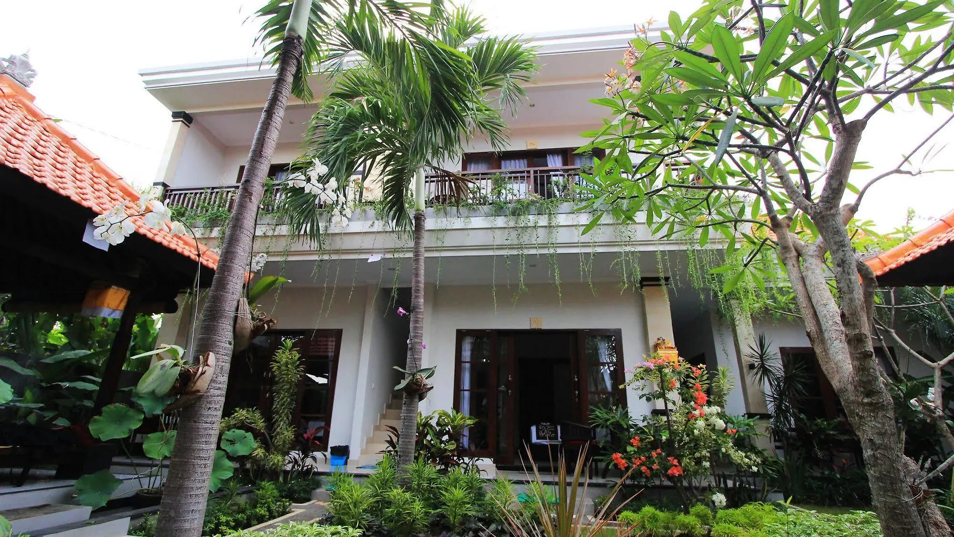Gatra Ubud Inn